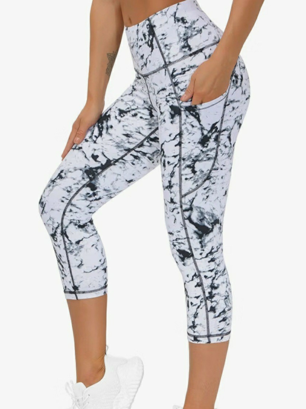 Marble-Print High-Rise Capri Leggings - White/Black